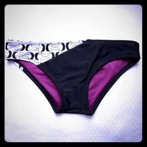 “Surf-ilicious”  🏄‍♀️ Hurley bikini 👙 bottoms!!